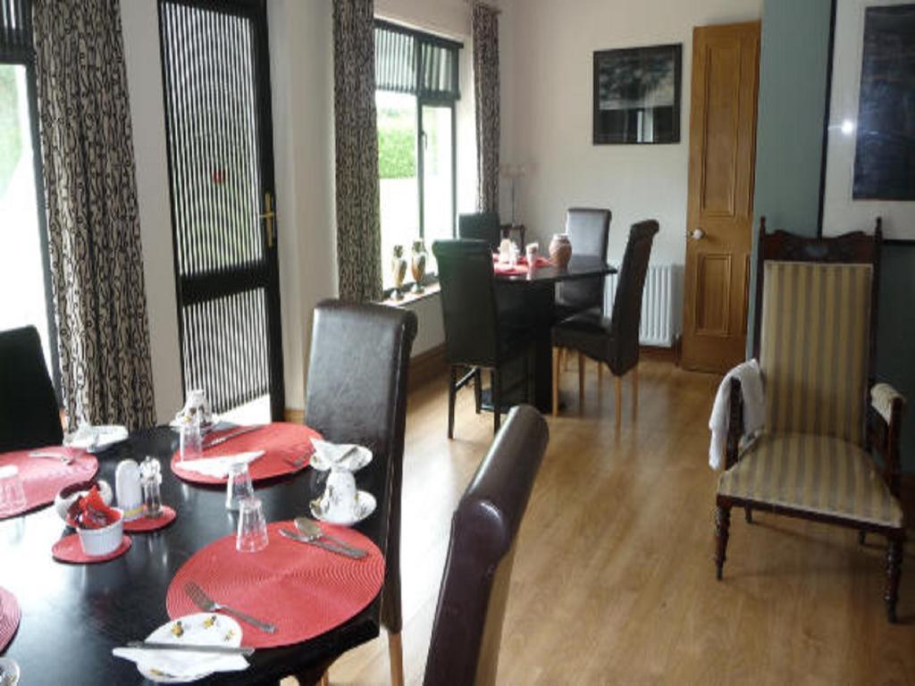 Bed and Breakfast Carrigshane House Мидлтон Экстерьер фото