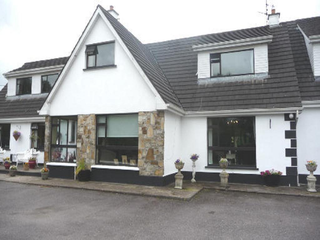 Bed and Breakfast Carrigshane House Мидлтон Экстерьер фото